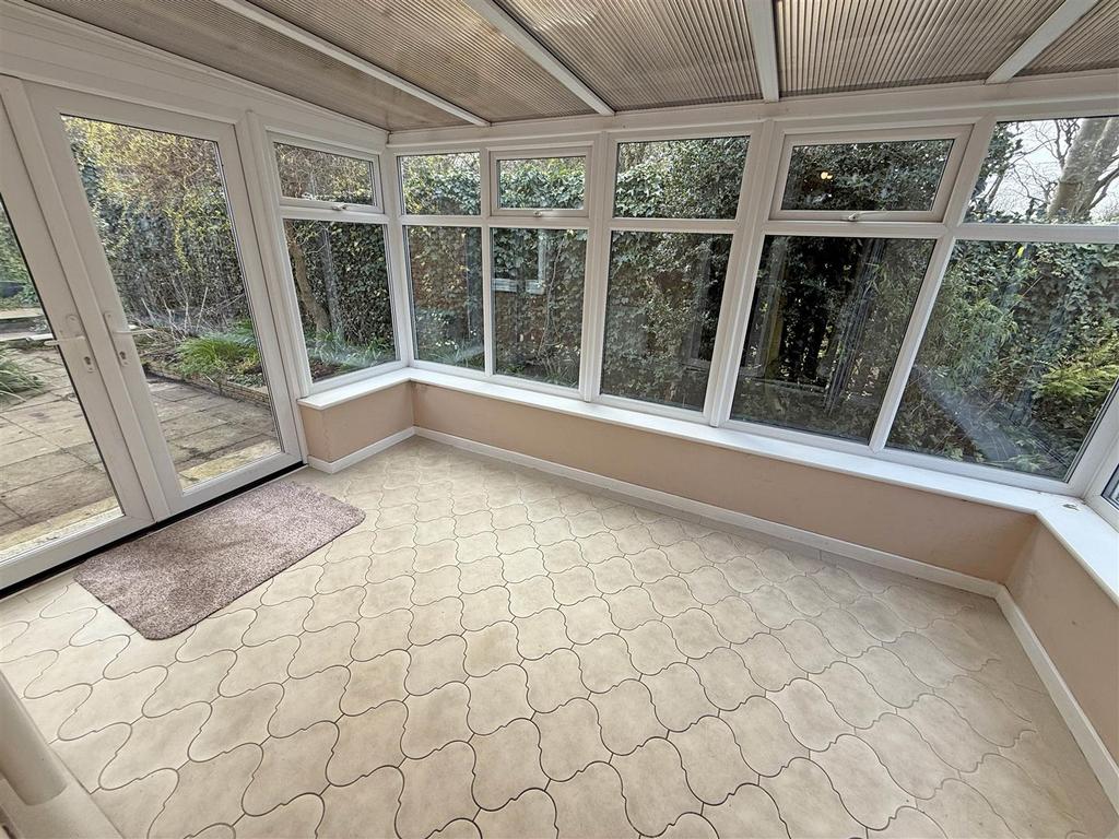 Glass Room.jpg