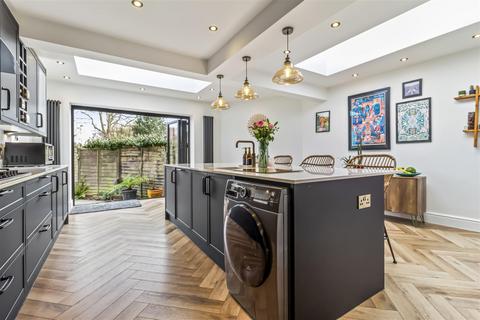 3 bedroom end of terrace house for sale, Normandy Road, Worthing