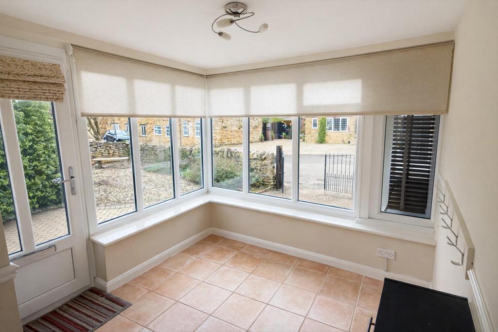 Sun room/utility