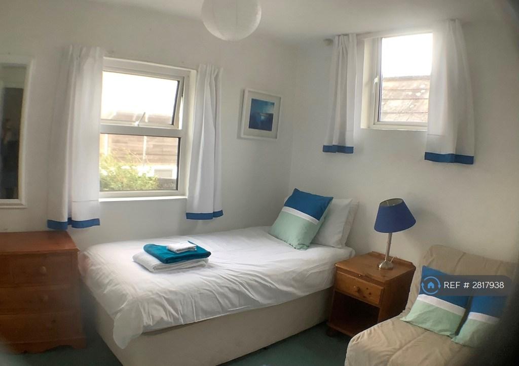 Back Bedroom