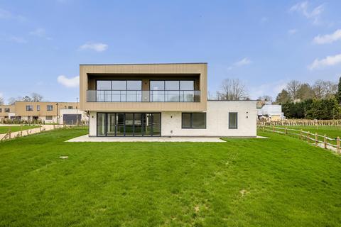4 bedroom house for sale, Gibson House, Courtlands Park, Banstead, SM7