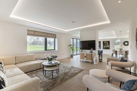 4 bedroom house for sale, Gibson House, Courtlands Park, Banstead, SM7