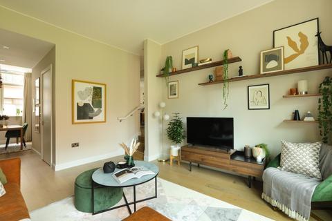 3 bedroom flat to rent, Copperworks Wharf Sugar House Island E15