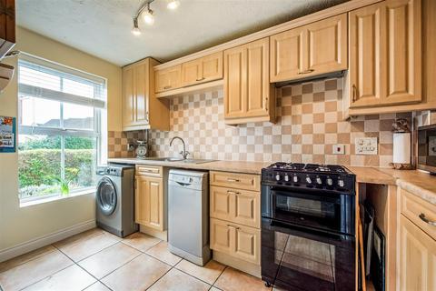 3 bedroom terraced house for sale, Hibiscus Crescent, Andover