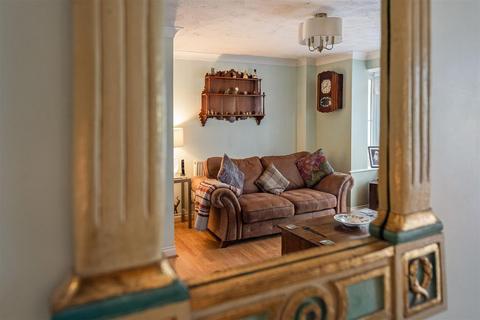 3 bedroom terraced house for sale, Hibiscus Crescent, Andover