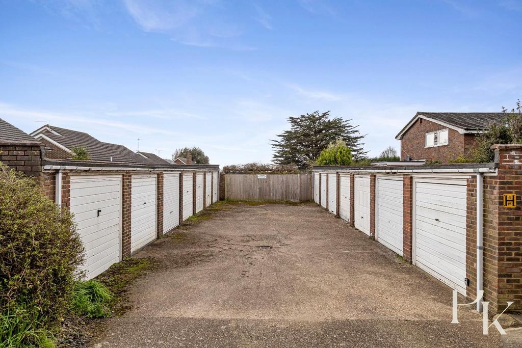 Fulmar Close, 9-021.jpg