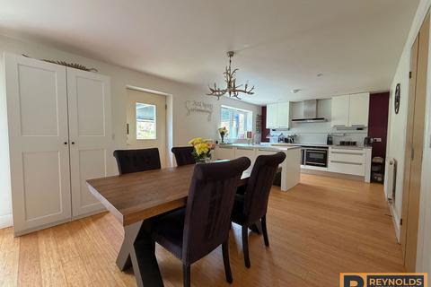 undefined, Rhododendron Avenue, Meopham DA13