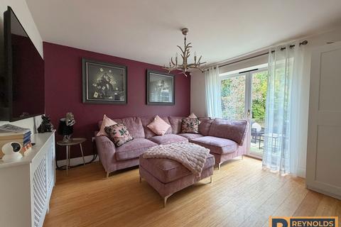 undefined, Rhododendron Avenue, Meopham DA13