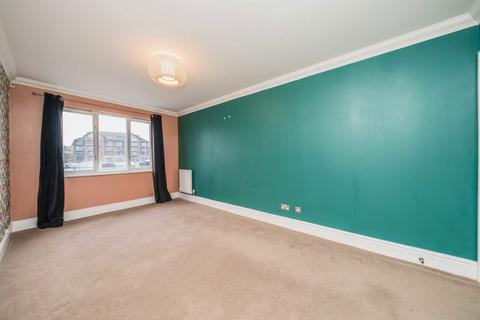 2 bedroom flat to rent, Steadfast Road, Kingston Upon Thames KT1
