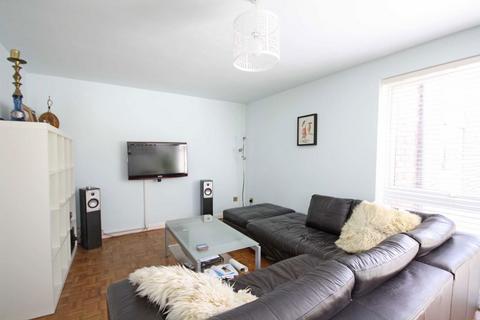 undefined, Manor Road, Twickenham TW2