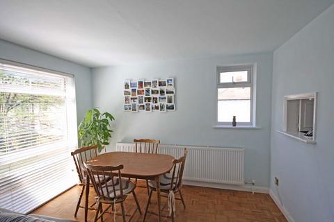 undefined, Manor Road, Twickenham TW2