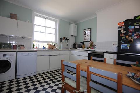 2 bedroom maisonette to rent, Tisbury Road, Hove