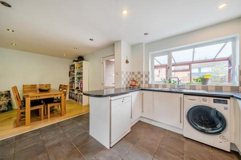 undefined, Blackwater,  Hampshire,  GU17