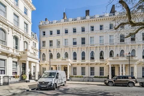 2 bedroom flat to rent, Lancaster Gate, Bayswater, London, W2