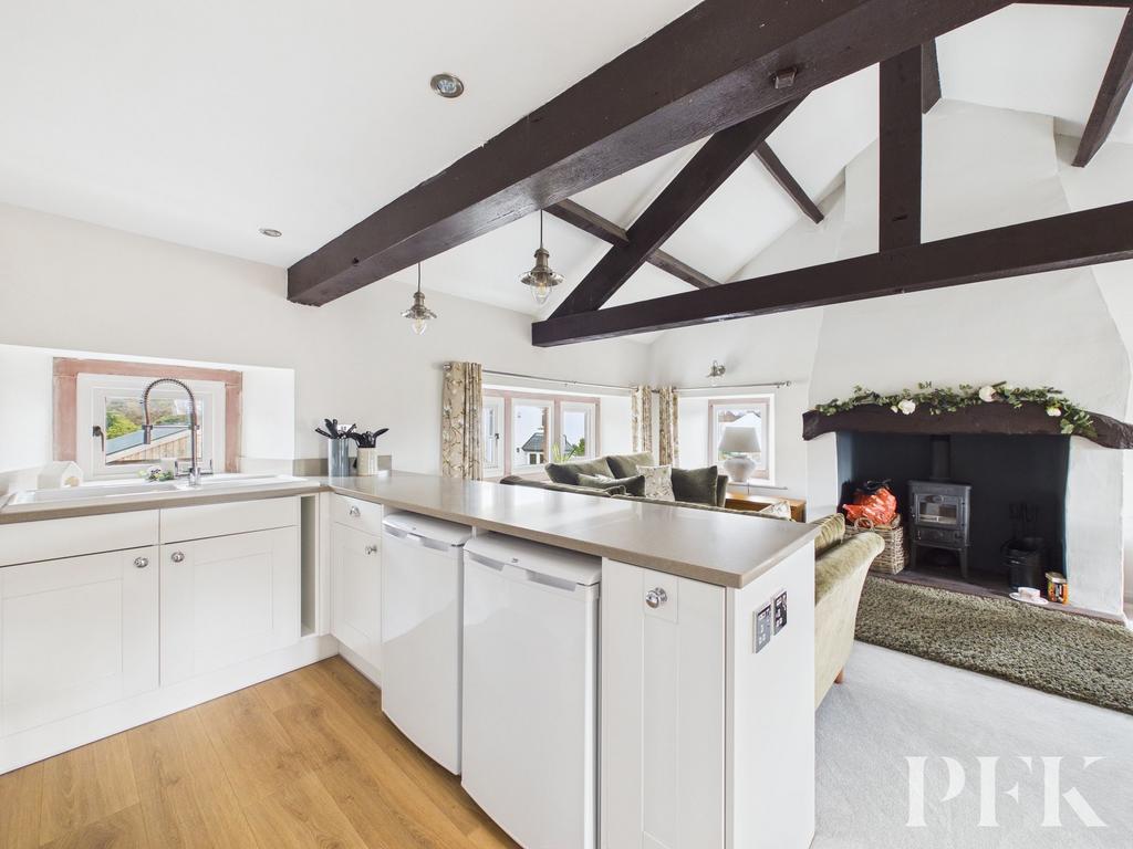 Kitchen / Living