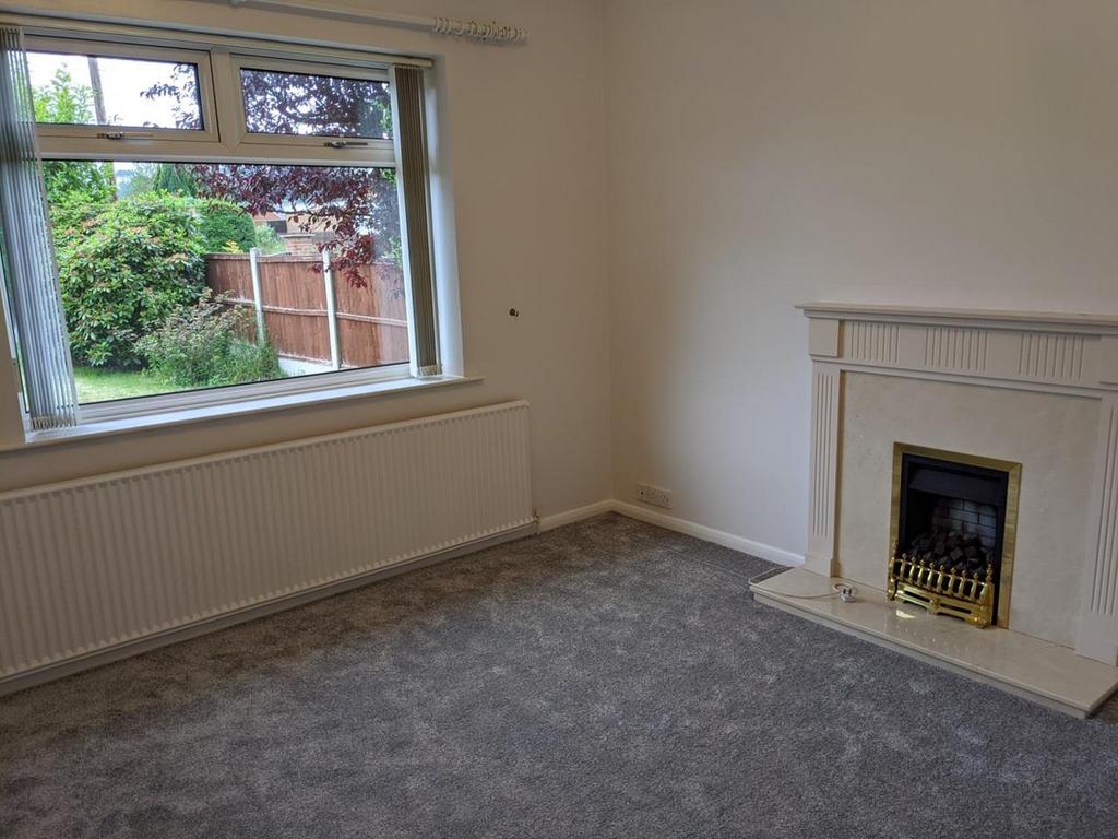 62 Derby Road- Living room1.jpeg