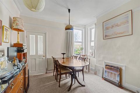 4 bedroom semi-detached house for sale, Meadow Road, Beeston, Nottingham