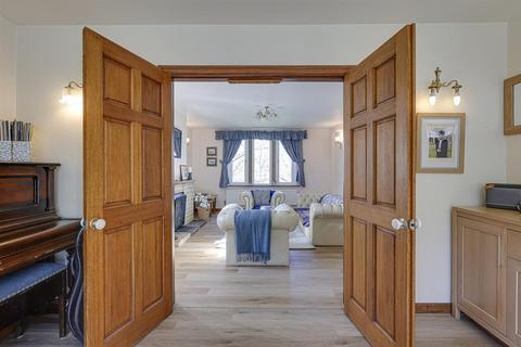 5 bedroom detached house for sale, Summervale, Holmfirth HD9