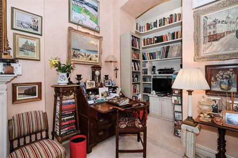1 bedroom apartment for sale, Embankment Gardens, Chelsea, SW3