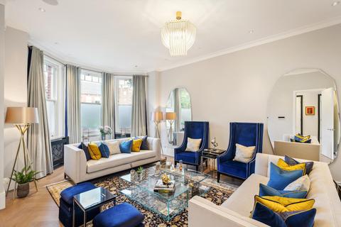 6 bedroom detached house to rent, Walm Lane, London NW2.