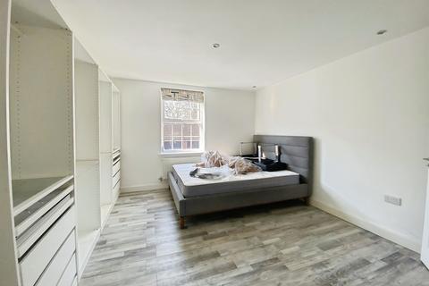 4 bedroom detached house for sale, Alvina Gardens, Nottingham