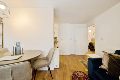 1 bedroom flat for sale, Canterbury House, 1 Honour Gardens, Dagenham, RM8