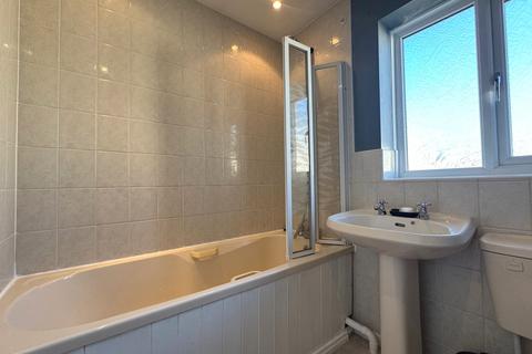 2 bedroom equestrian property to rent, Woodcock Gardens, Hawkinge, FOLKESTONE