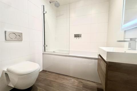 2 bedroom apartment to rent, GUILDFORD ROAD, BOOKHAM, KT23