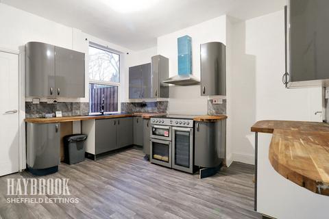 4 bedroom end of terrace house to rent, Halifax Road, SHEFFIELD