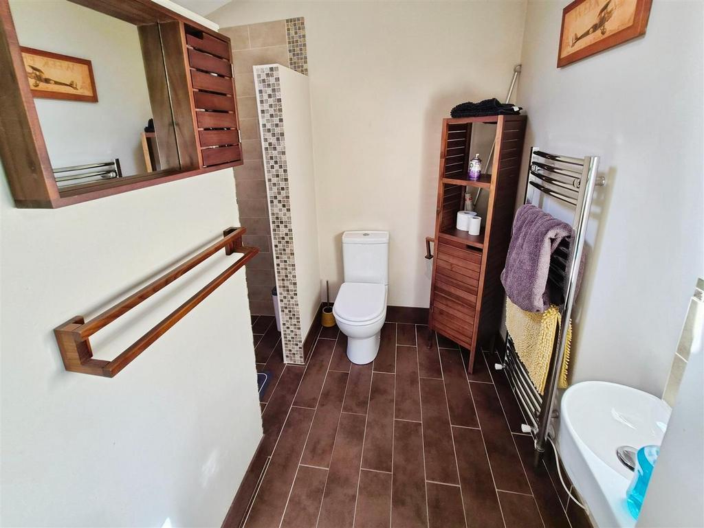 Shower Room/WC