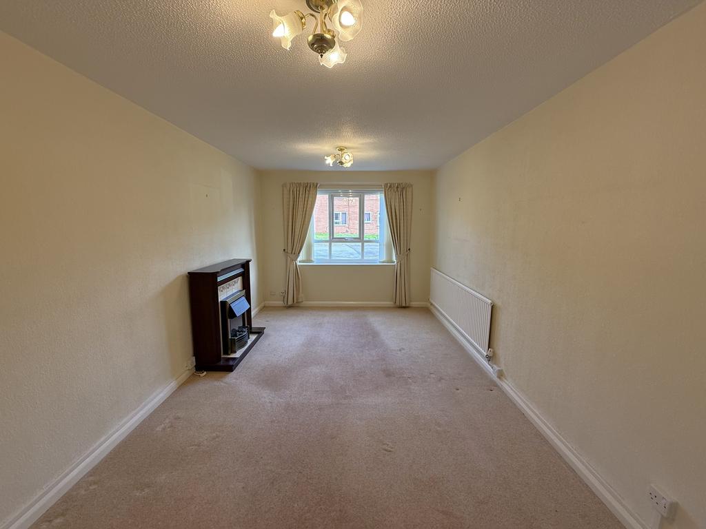 50 Bramwell St living 2.jpeg
