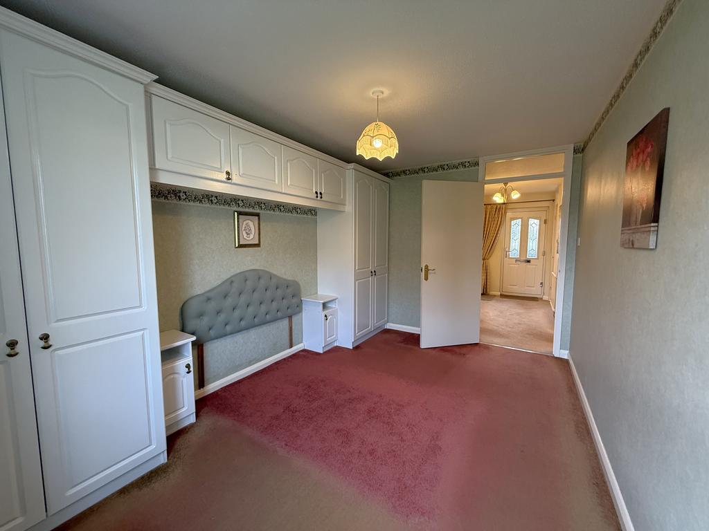 50 Bramwell St main bed.jpeg