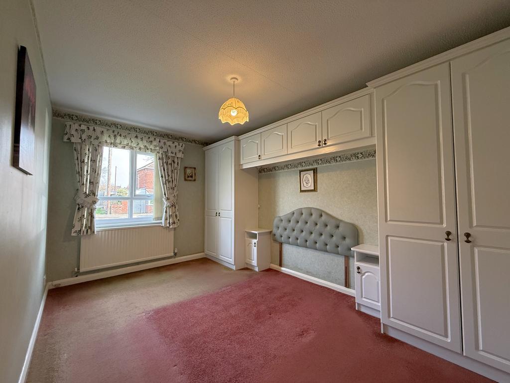 50 Bramwell St main bed 3.jpeg