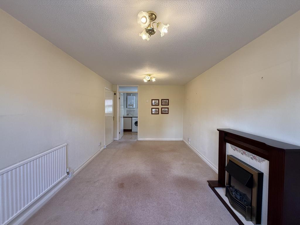 50 Bramwell St living.jpeg