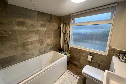 undefined, Pennine Way, Stourbridge, DY8 4LP
