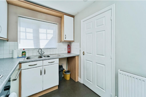 4 bedroom house to rent, Edelweiss Close, Walsall, WS5