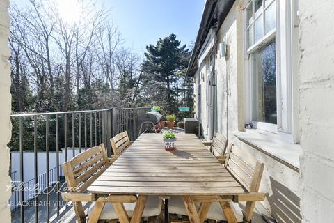 2 bedroom flat for sale, Hervey Road, LONDON SE3
