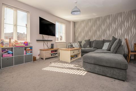 3 bedroom semi-detached house for sale, Oakwood Close, Desborough, Kettering