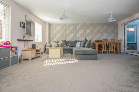 3 bedroom semi-detached house for sale, Oakwood Close, Desborough, Kettering