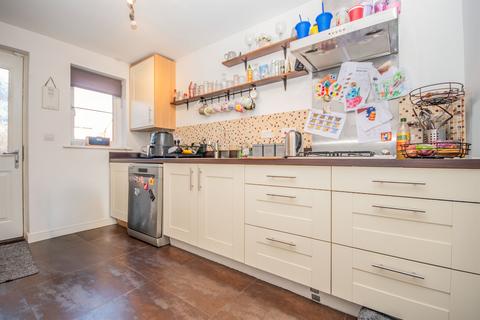 3 bedroom semi-detached house for sale, Oakwood Close, Desborough, Kettering