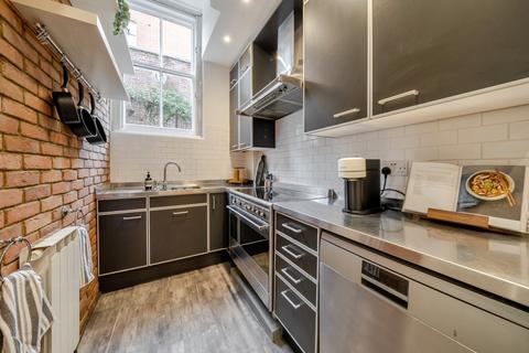 3 bedroom flat for sale, Cavendish Road, Clapham South, London, SW12