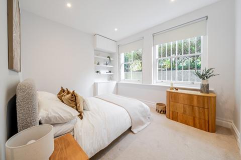 3 bedroom flat for sale, Cavendish Road, Clapham South, London, SW12