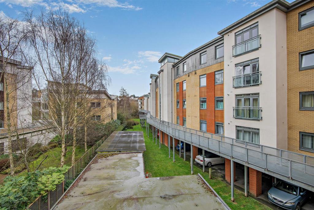 8680827-exterior01-800.jpg