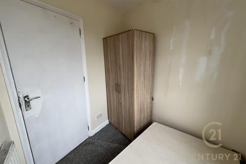 undefined, Central Parade, HOUNSLOW TW5