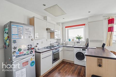 2 bedroom apartment to rent, Mckay Avenue, TORQUAY