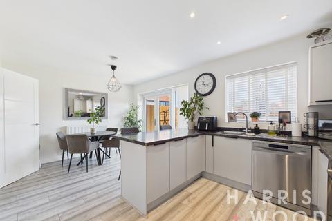 3 bedroom semi-detached house for sale, Mannings Road, Colchester, CO7