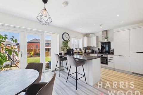 3 bedroom semi-detached house for sale, Mannings Road, Colchester, CO7