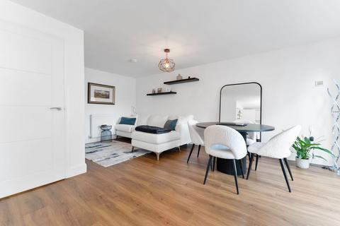 undefined, 0419L Ashley Place, Edinburgh, EH6 5GB