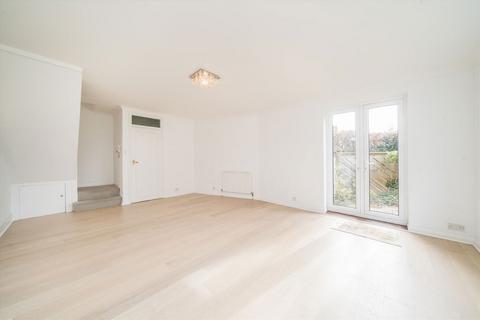 2 bedroom flat to rent, The Downs, London SW20