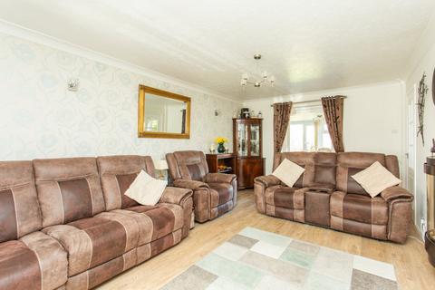 4 bedroom bungalow for sale, Hardy Road, St. Margarets-at-Cliffe, Dover, Kent, CT15